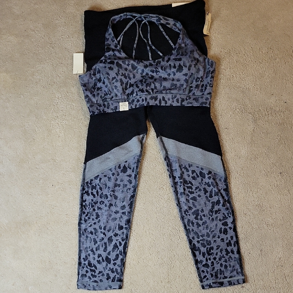Aero Leopard Print Sports Bra and Leggings Set